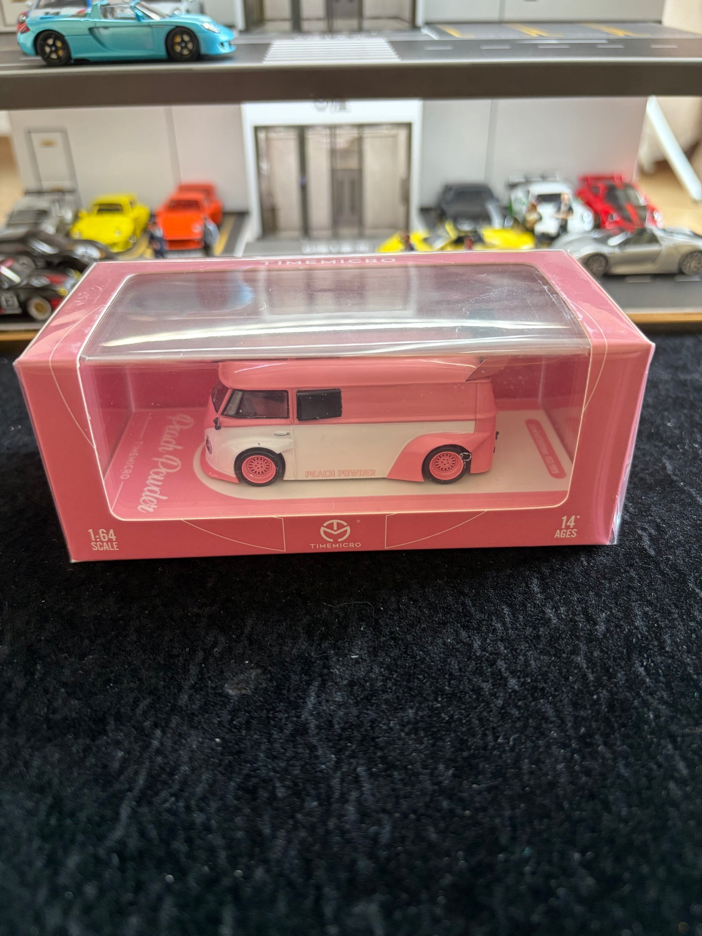 Porsche Peach Powder Trailer Set. TIME MICRO. Limited Edition Porsche 651/999. Trailer 153/999.